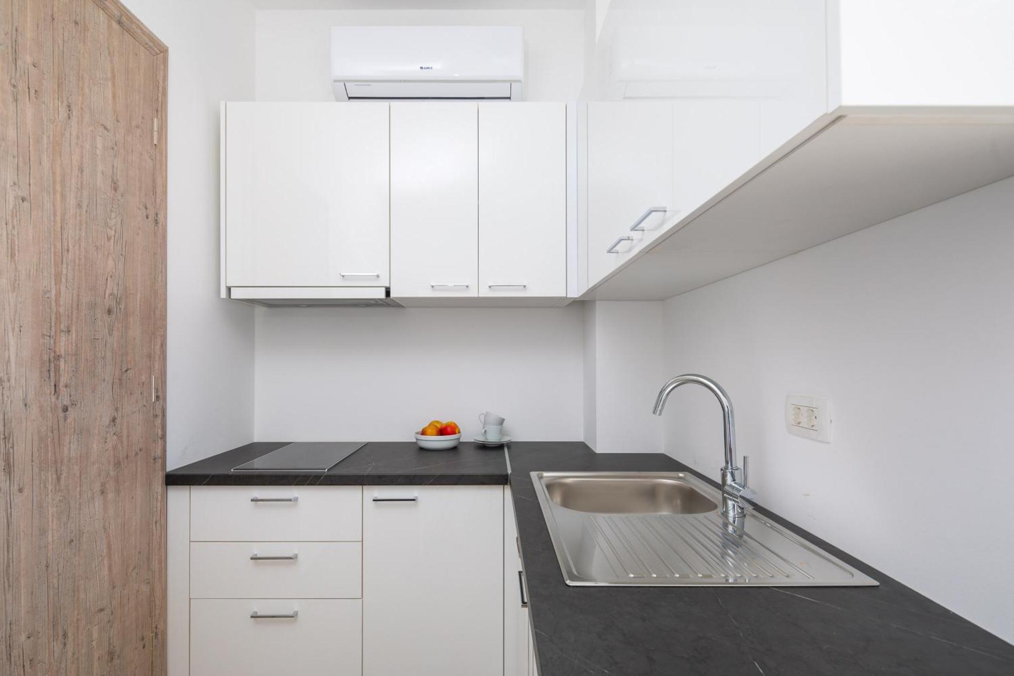 Blue Wonder Apartments Dugi Rat Bagian luar foto