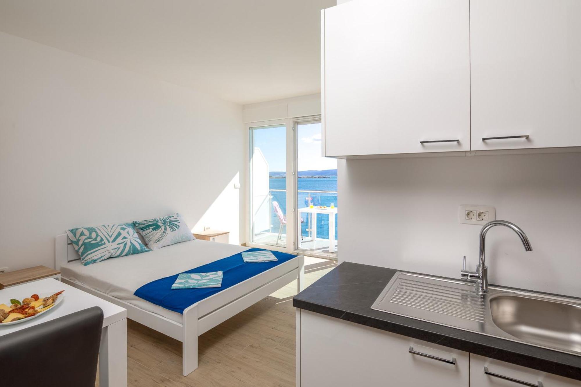 Blue Wonder Apartments Dugi Rat Bagian luar foto