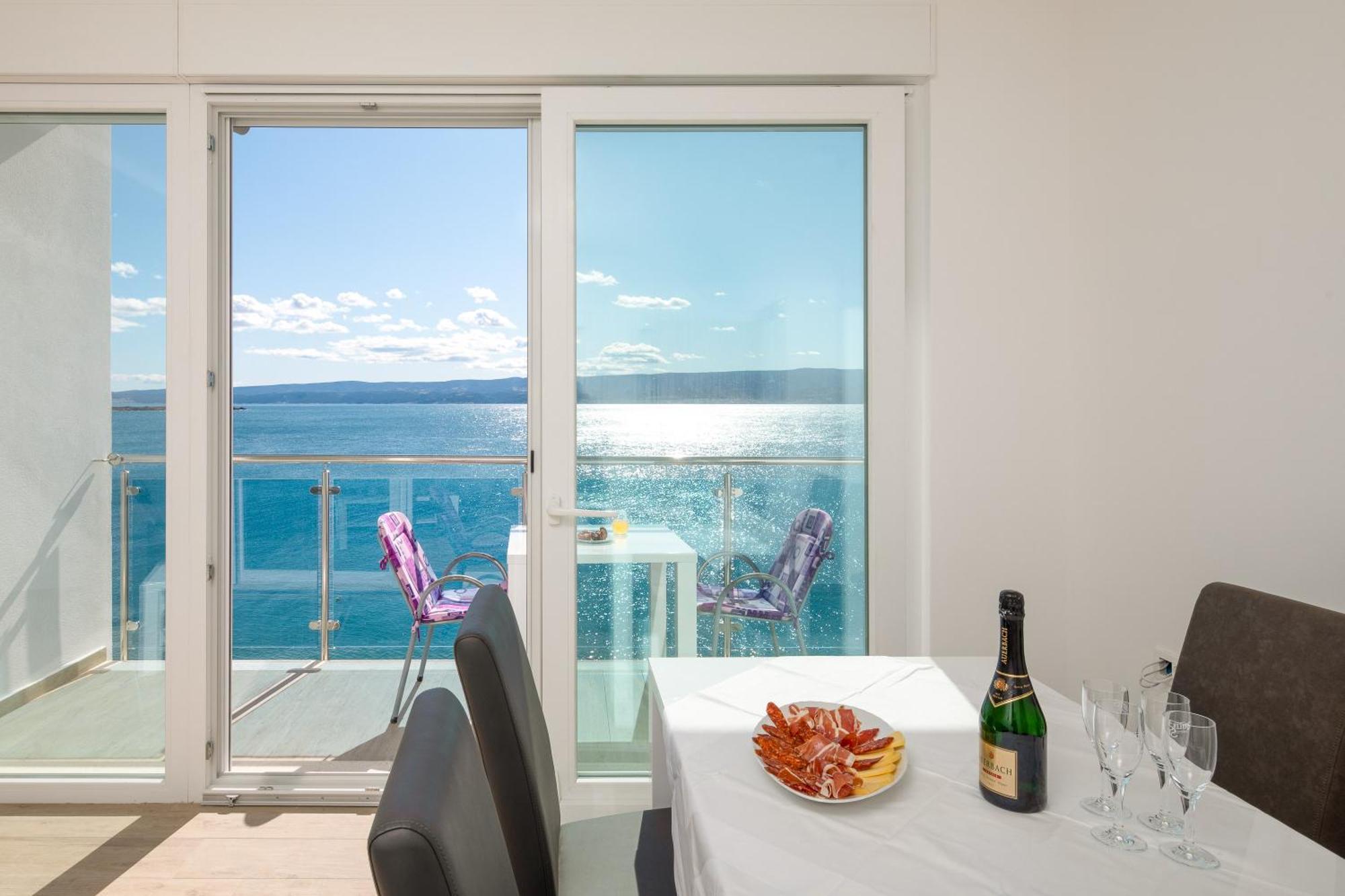 Blue Wonder Apartments Dugi Rat Bagian luar foto